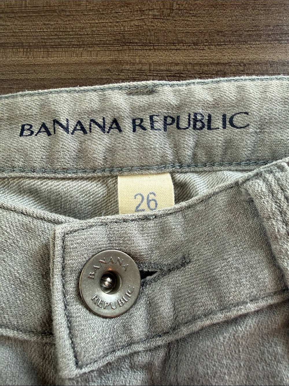 Women’s Banana Republic Size 26 Light Gray Slim Straight Jeans - Picture 2 of 4